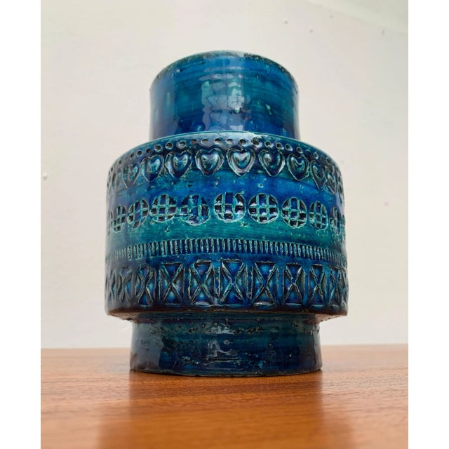 Mid-Century Italian Rimini Blu Pottery Vase by Aldo Londi for Bitossi, 1960s, in Very Good conditions. Designed 1960 to...