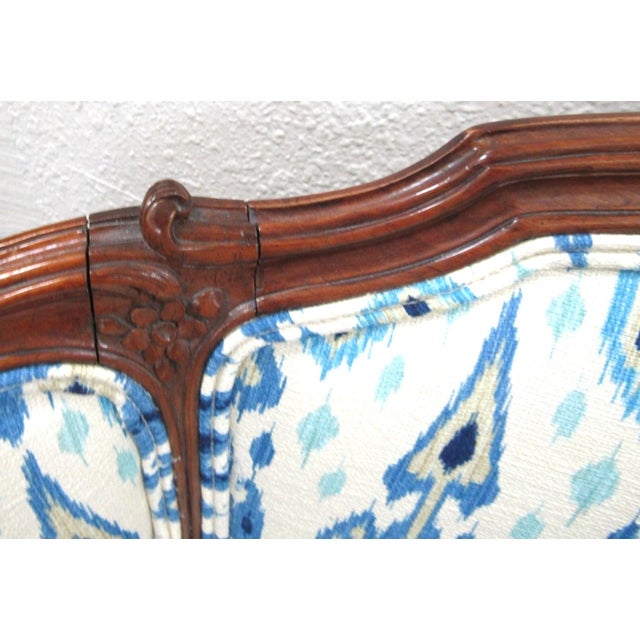 Antique French Louis XV Carved Walnut French Bergère Armchair Ikat 18th Century For Sale - Image 13 of 18