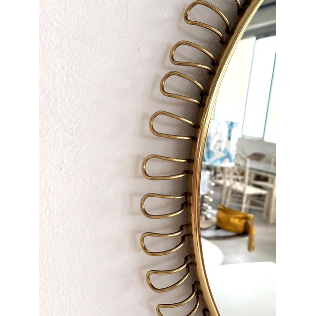 1970s Large Mid-Century Round Sunburst Wall Mirror with Golden Metal Loop Frame, 1970s For Sale - Image 5 of 12