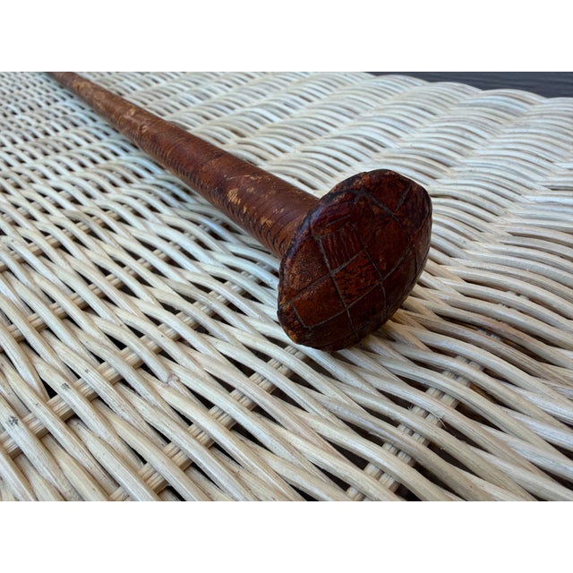 French Country Early 20th Century Hand-Wrapped Leather Riding Crop For Sale - Image 3 of 9