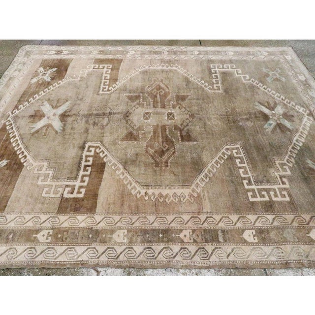 Galerie Shabab Collection Mid-20th Century Turkish Anatolian Rug For Sale - Image 9 of 10