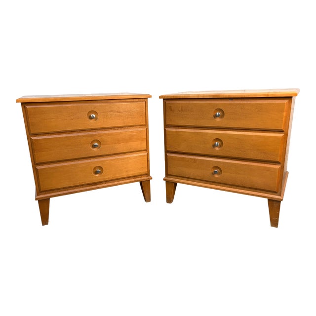 Pair of Mid 20th Century Modern Maple Nightstands by Ethan Allen For Sale