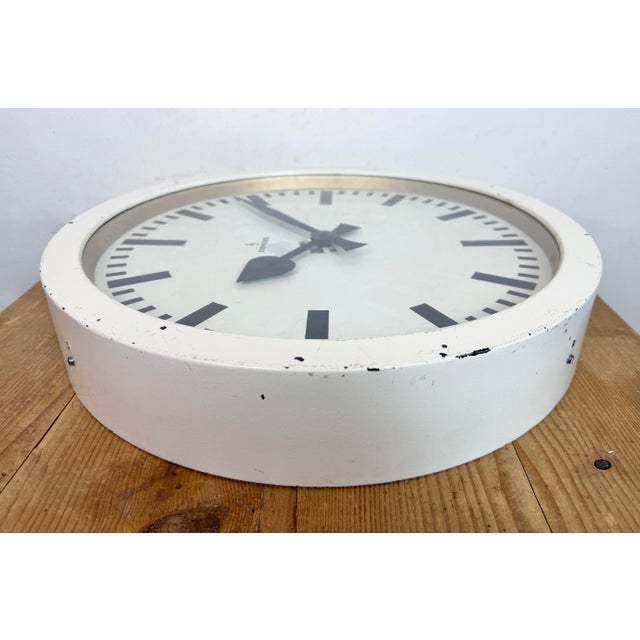 Large White Industrial Factory Wall Clock from Siemens, 1950s For Sale - Image 16 of 18