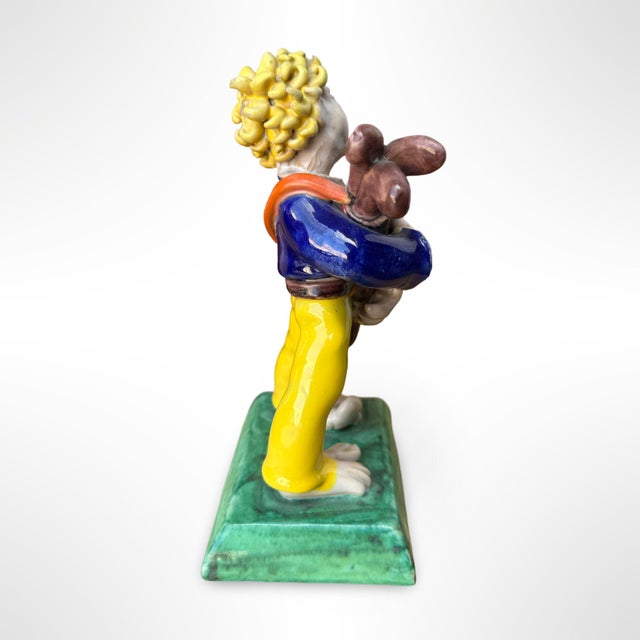 1980s Vintage Italian Barefoot Golfer Hand-Painted Ceramic Sculpture – Signed For Sale - Image 5 of 8