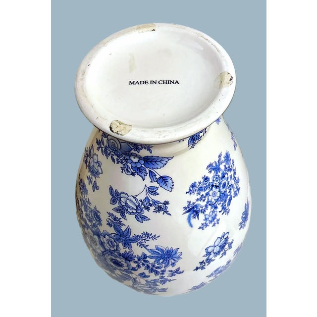 Vintage Chinoiserie Porcelain Vase For Sale - Image 10 of 10