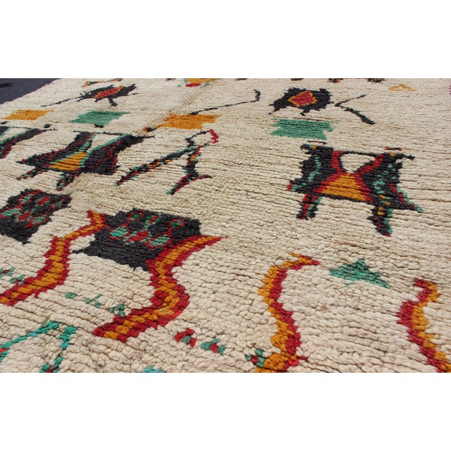 Moroccan Azilal Rug, Vintage 1960s, Tribal Motifs, 5'6" X 11" For Sale - Image 4 of 7