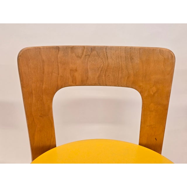 Dl82 Folding Table and 65 Chairs by Alvar Aalto for Artek 1960s, Set of 7 For Sale - Image 14 of 18