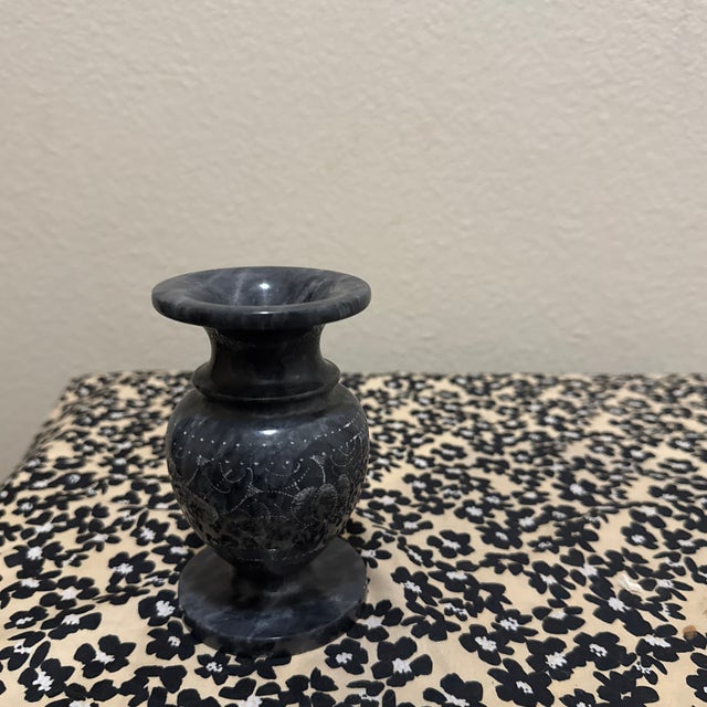 Vintage Polished Black and Gray Marble Vase With Intricate Floral Etching For Sale In New Orleans - Image 6 of 6