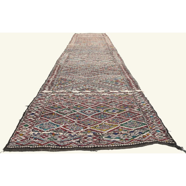 Tribal Vintage Zemmour Moroccan Kilim Rug, 03'11 X 20'03 For Sale - Image 3 of 11