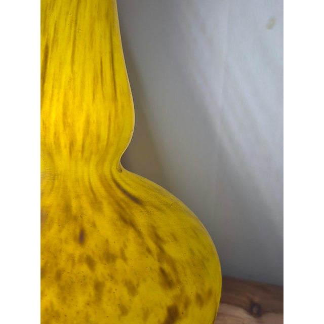 Large Berluze Le Lorrain Vase in Marbled Yellow Glass from Daum, 1930 For Sale - Image 6 of 7