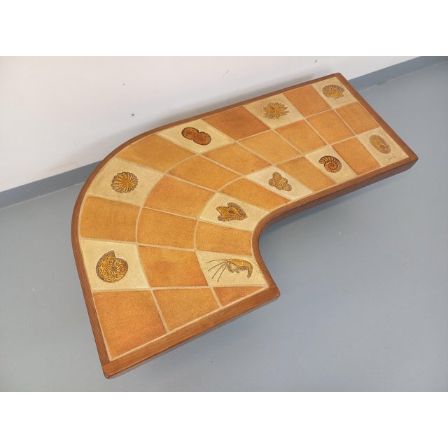 Beige Comma-Shaped Coffee Table with Shell Motifs in Wood and Vallauris Ceramic from Barrois, 1960s-1970s For Sale - Image 8 of 18