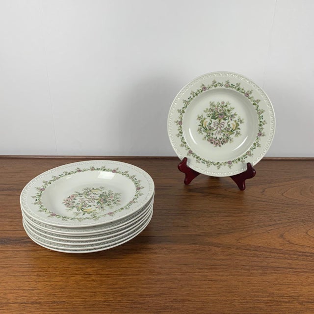 Deep Plates Model Trianon from Villeroy Et Boch, Set of 8 For Sale - Image 6 of 6