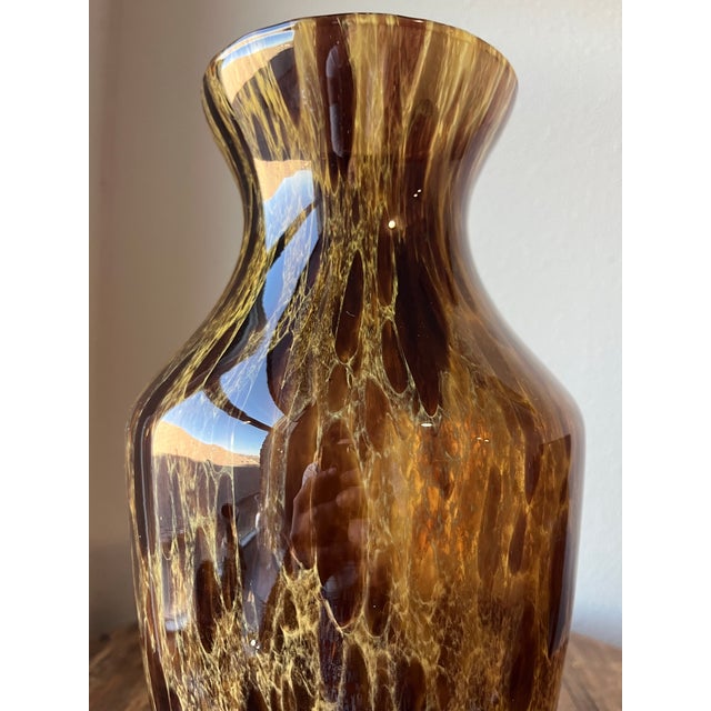 Late 20th Century Vintage Amber, Gold and Brown Tortoise Art Glass Vase in the Style of Murano For Sale - Image 5 of 9