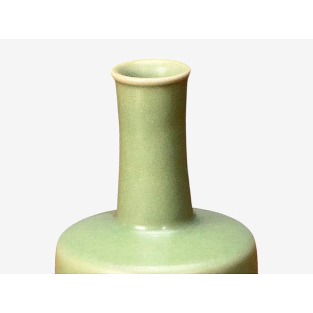 19th Century Qing Dynasty Longquan-Style Celadon Glazed Vase, Qing Dynasty , China, 19th C. For Sale - Image 5 of 8