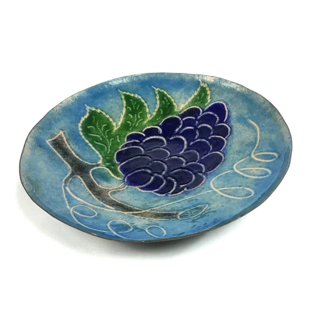 Hollywood Regency Metal Art Hand Painted Lacquer Grape Bowl For Sale - Image 3 of 7