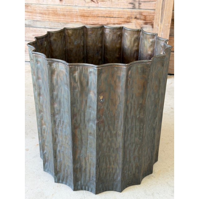 Mid-Century Italian Hammered Brass Jardiniere by Egidio Casagrande For Sale In Naples, FL - Image 6 of 12