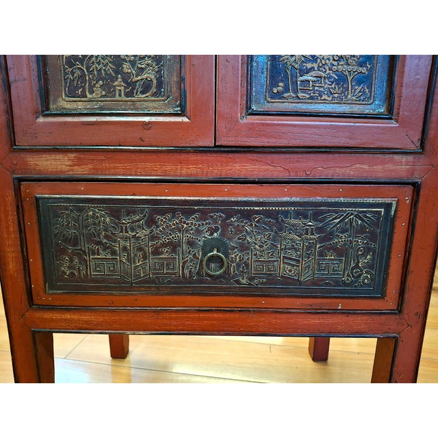 20th-Century Chinese Lacquer Cabinet For Sale - Image 10 of 14