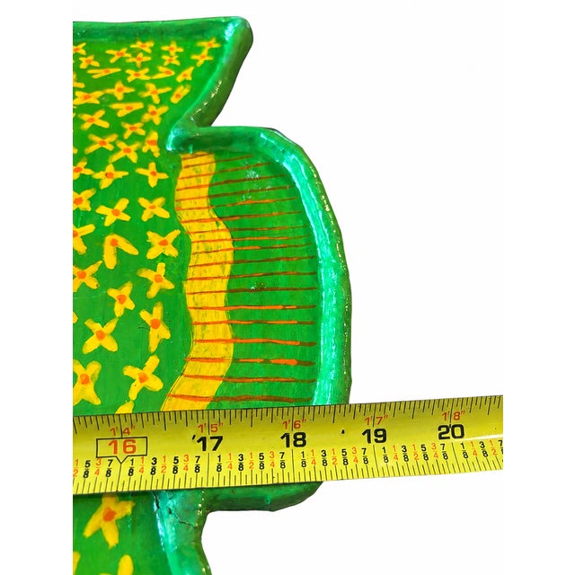 Paint Brightly Colored Green Vintage 1960's Hand-Painted Papier-Mâché Fish Tray / Wall Plaque – Folk Art Style – Circa 1960s–1970s For Sale - Image 7 of 10
