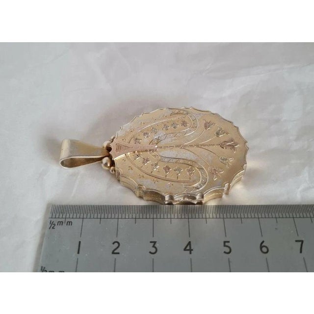 Victorian Sterling Silver Oval Locket & Chain, 1890 For Sale - Image 11 of 12