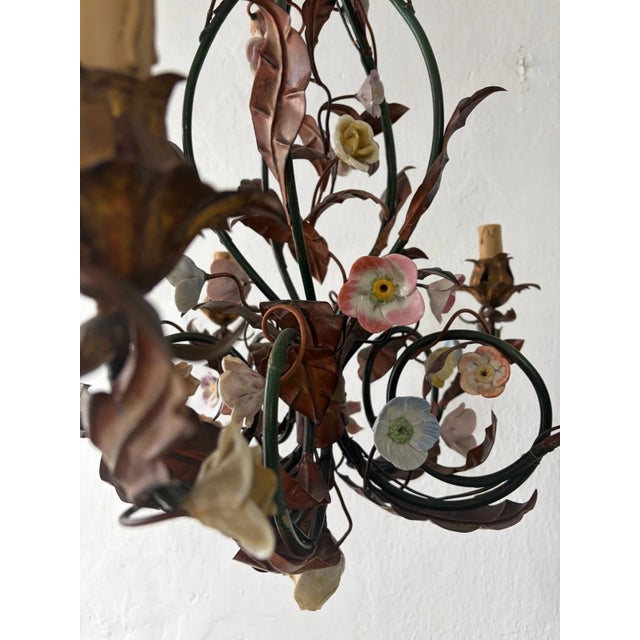 Brown Italian Tole Porcelain Flowers Roses Gilt Metal Big Size C 1900 For Sale - Image 8 of 16