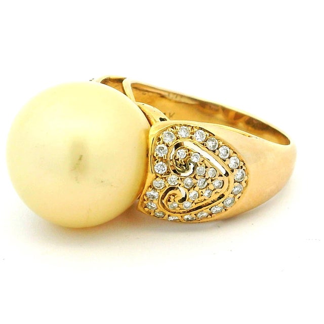 1990s Golden South Sea Pearl & Diamond 14k Gold Statement Ring, Size 7 For Sale - Image 9 of 12