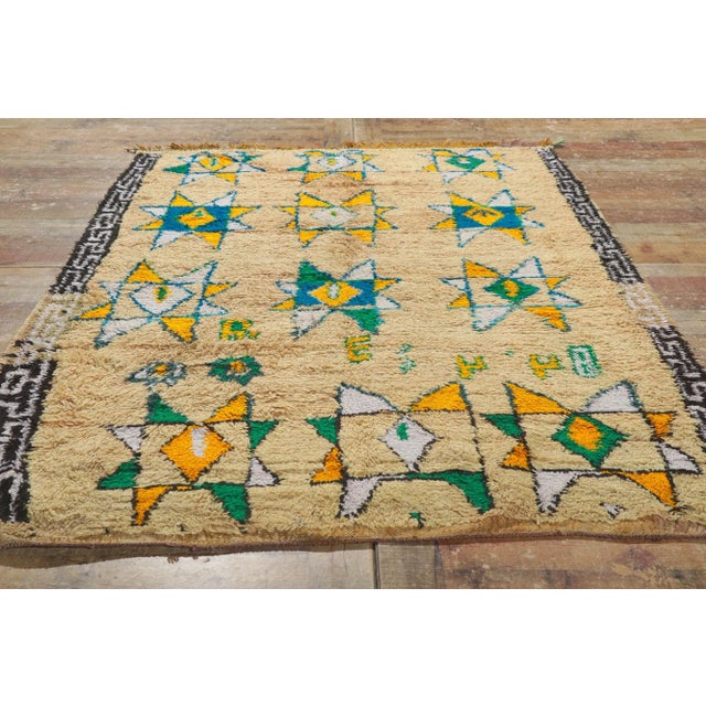 Textile Vintage Berber Moroccan Azilal Rug - 04'05 X 06'00 For Sale - Image 7 of 9