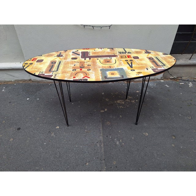 Mid-Century Modern Coffee Table with Iron and Brass Legs, Silkscreened Wooden Top with Gio Pomodoro Design, 1950s For Sale - Image 3 of 8
