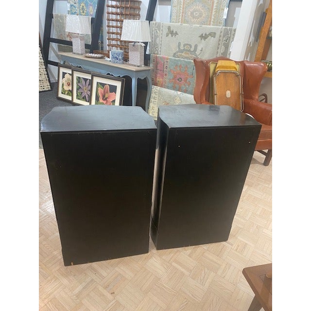 Modern Mid 20th-Century Palm Beach Regency Marshall Fields Black Lacquer Display Pedestals - a Pair For Sale - Image 3 of 9