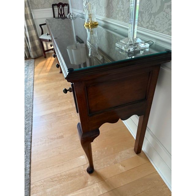 Kittinger Kittinger Sideboard With Glass Top, Purchased in 2015 From Kittinger Store in Buffalo For Sale - Image 4 of 8
