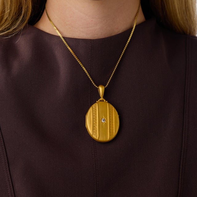 19th Century 19th Century Victorian Old Mine Cut Diamond 14k Yellow Gold Locket Necklace For Sale - Image 5 of 6