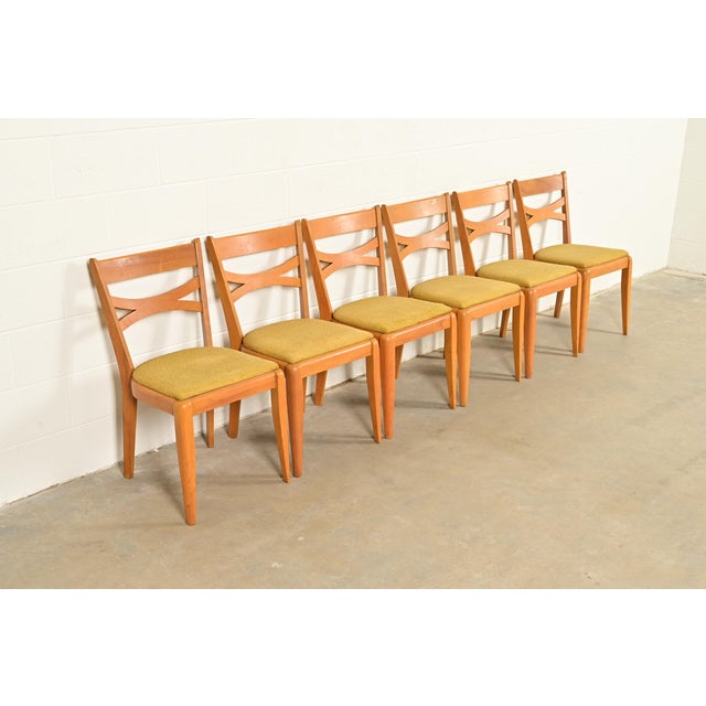 Heywood-Wakefield Heywood Wakefield Mid-Century Modern Solid Maple Dining Chairs, Set of Six For Sale - Image 4 of 13