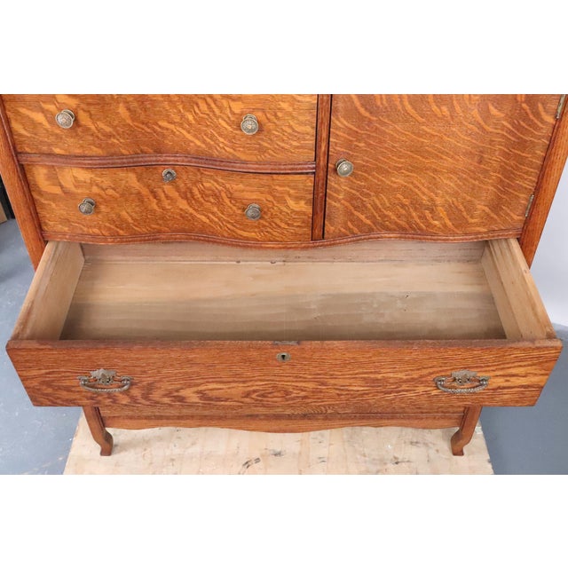 1900s Victorian Oak Serpentine Bonnet Dresser For Sale - Image 9 of 16