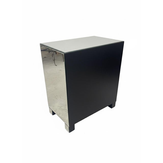 1980s Glamorous Hollywood Regency Mirrored 3-Drawer Nightstand For Sale - Image 4 of 6