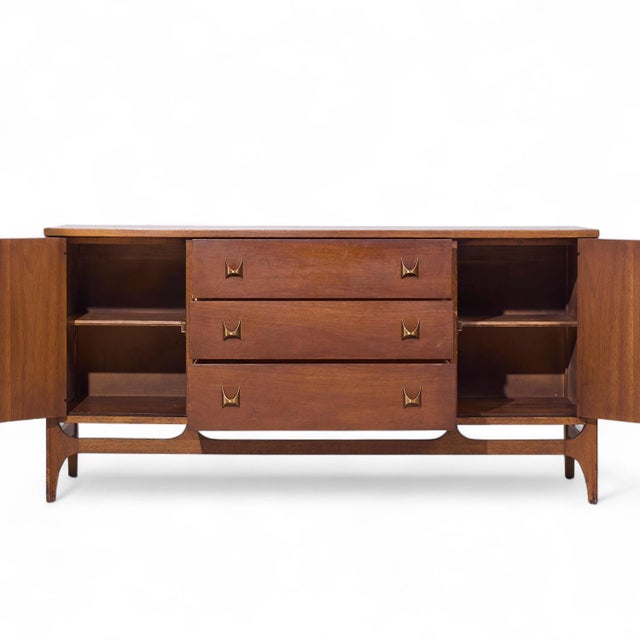 Broyhill Brasilia Mid Century Walnut and Brass Credenza For Sale In Chicago - Image 6 of 10