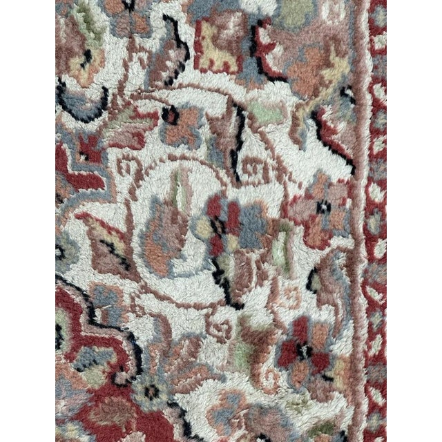 Small Vintage Silk and Wool Pakistani Rug from Bobyrugs, 1980s For Sale - Image 9 of 14