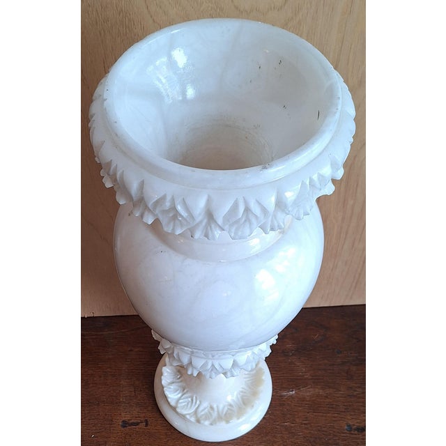 1970s Large Vintage Mood Table Lamp in White Carved Alabaster, 1970s For Sale - Image 5 of 7