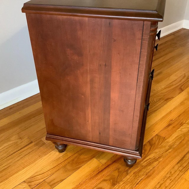 1980s Vintage Durham Furniture Solid Cherry Dresser and Plantation Mirror Saville Row For Sale - Image 15 of 18