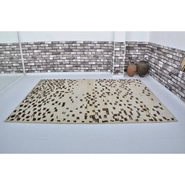 Mid 20th Century Turkish Neutral Hemp Rug For Sale - Image 4 of 10