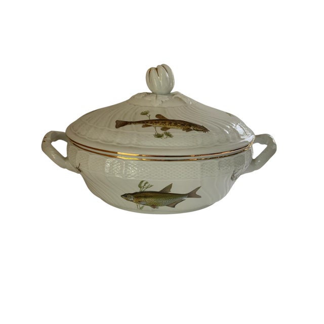 Richard Ginori Hard to Find Richard Ginori Quenelle Large Scalloped Tureen & Lid Made in Italy 1991-2015 For Sale - Image 4 of 10
