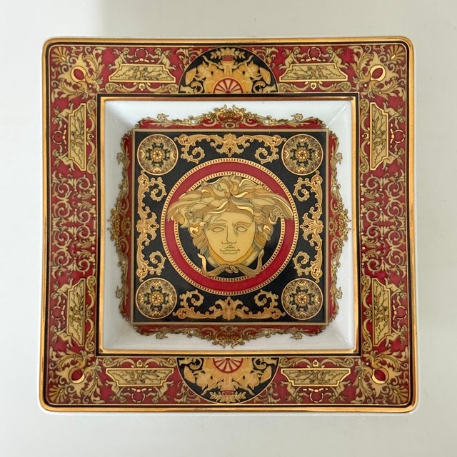 Ceramic Medusa Square Bowl by Versace for Rosenthal, 1993 For Sale - Image 7 of 7