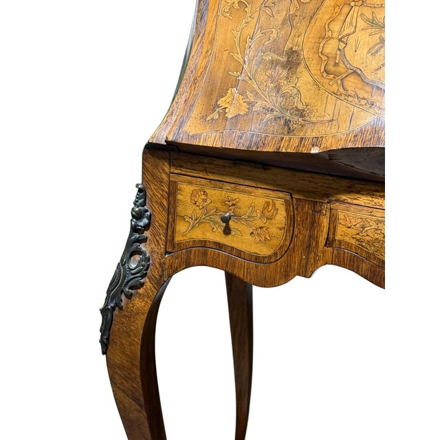 Gorgeous French Louis XV Walnut Bombe Jewelry Marquetry Table For Sale In Portland, OR - Image 6 of 13