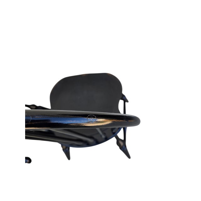 1990s 2 Nichols & Stone Windsor Side Chairs Bow Back Saddle Seat Distressed Country For Sale - Image 11 of 15