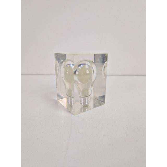 French Pop Art Ampoule Light Bulb in Acrylic Glass by Pierre Giraudon, 1970s For Sale - Image 6 of 6