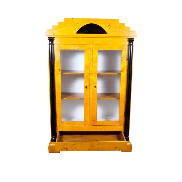 Antique Biedermeier Style Vitrine Cabinet, Central Europe, Circa 1820–1840 For Sale - Image 4 of 10