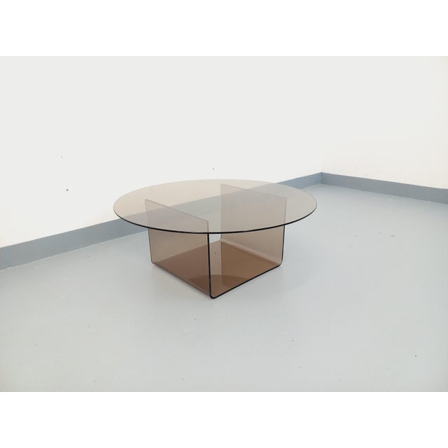 Vintage Round Coffee Table in Glass and Acrylic Glass, 1970s For Sale - Image 15 of 15