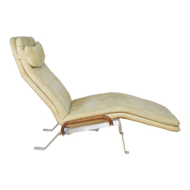 Mid Century Modernist Chaise Lounge in the Style of Kastholm Fabricus For Sale