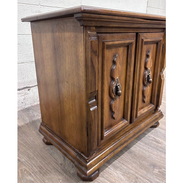 1970s Vintage Mediterranean / Spanish Revival Style Nightstand Bedside End Cabinet For Sale - Image 5 of 9