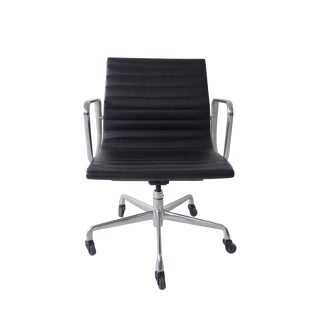 Eames Aluminum Group Management Chair For Sale