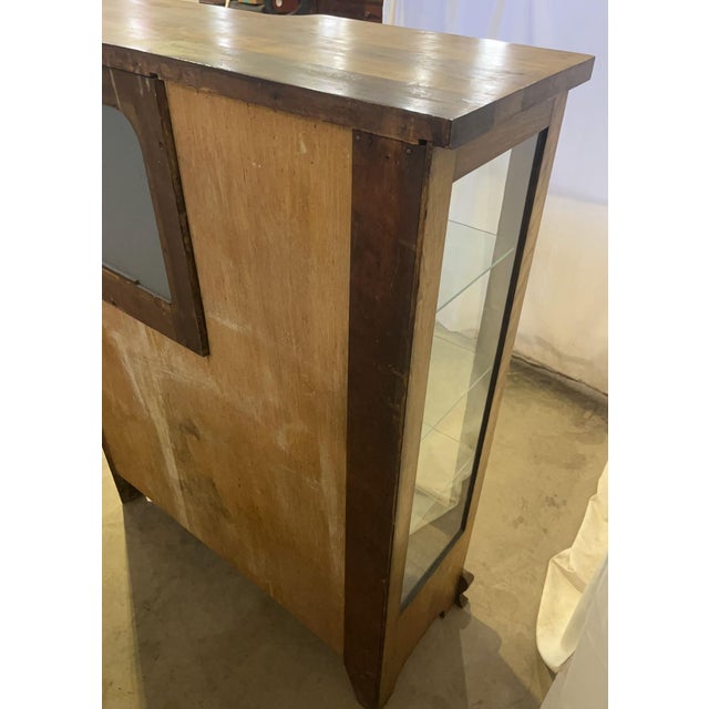 Antique American Victorian Oak Side-by-Side Curio Cabinet, C. 1895 For Sale - Image 9 of 9