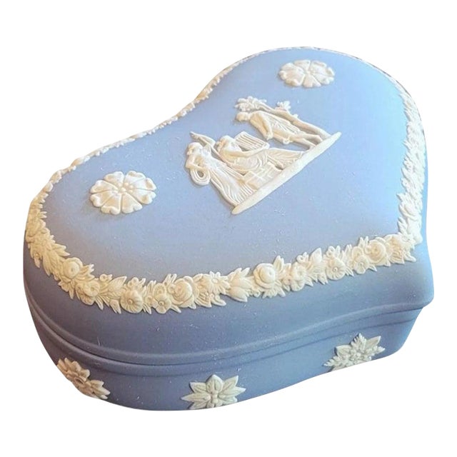 Wedgwood Jasperware Pale Blue Lidded Heart Trinket Box For Sale